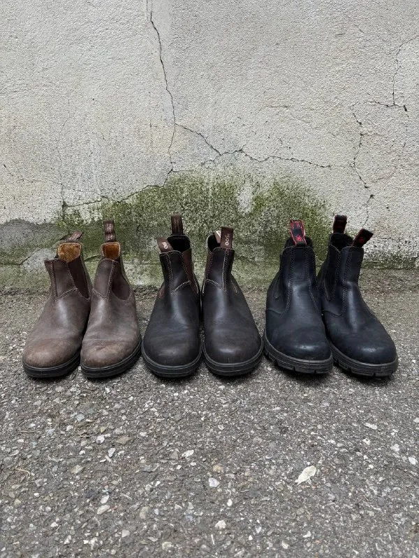 Australian Chelsea boots Blundstone and Redback