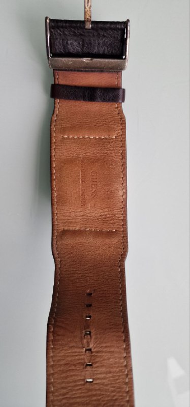 Наручные часы Guess на кожаном ремешке 3
