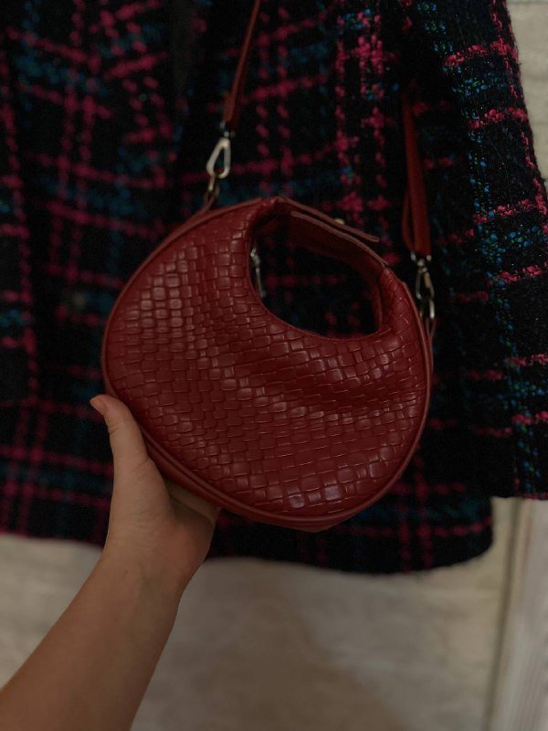 Твидовый пиджак, красная сумочка 2