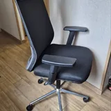 Офисное кресло 1