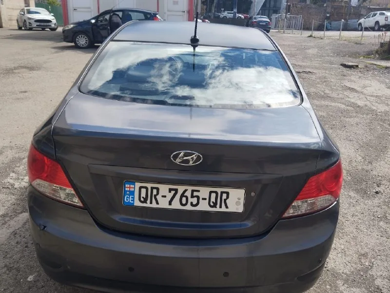 Hyundai Accent 2012 автомат 8