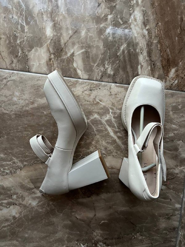 Туфли Lichi 38 размер белые 2