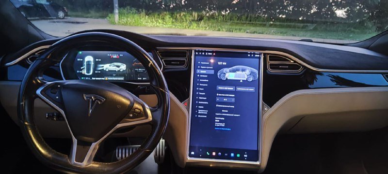 Tesla model S 85 D 7