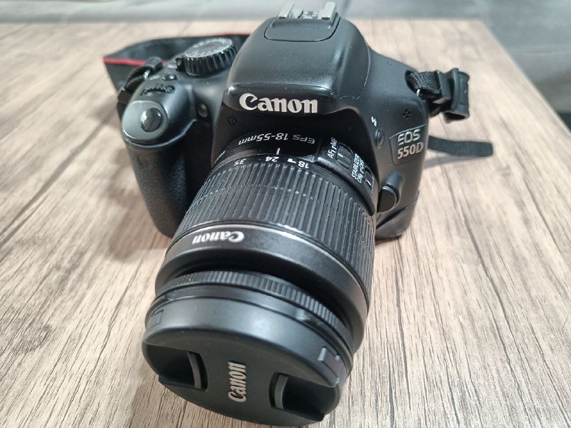 Canon EOS 550D camera