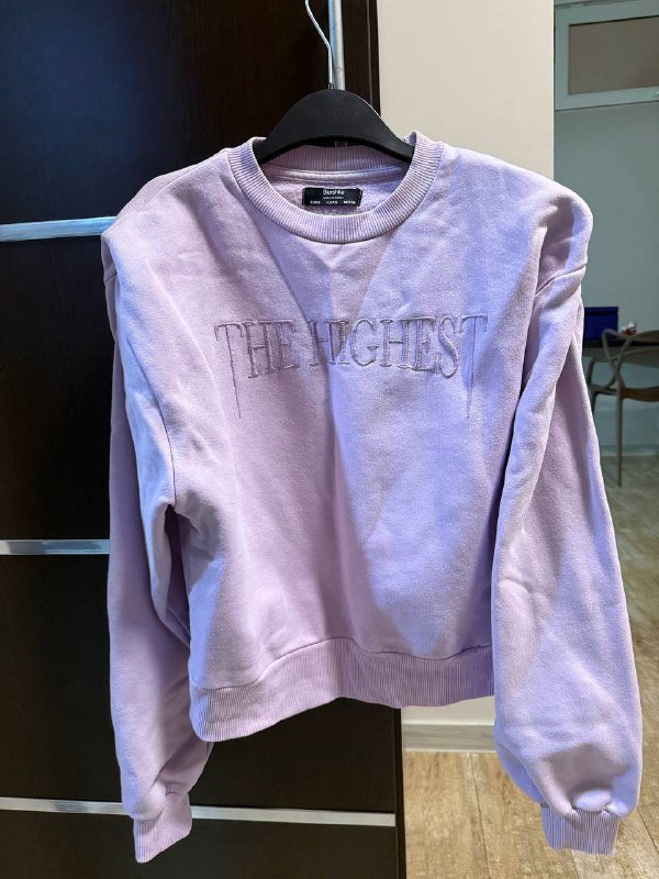 штаны H&M, сиреневая кофточка, бежевая Levi’s