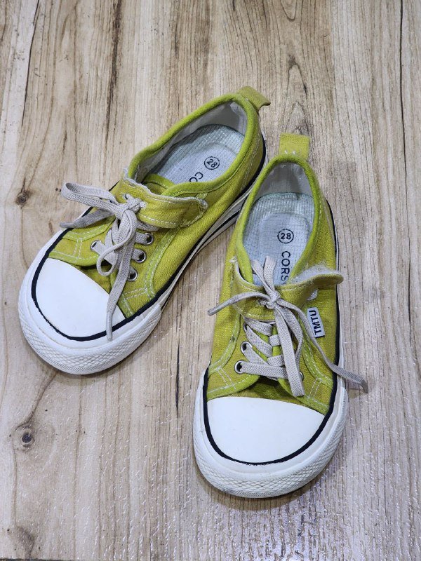 Детские белые и желтые кроссовки 2