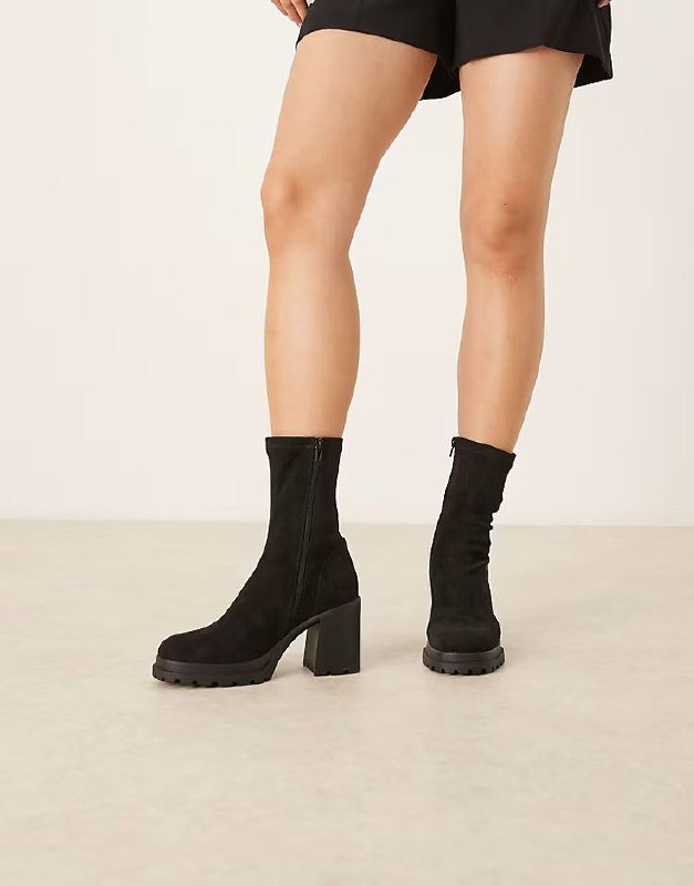 Сапоги ASOS, юбка ASOS