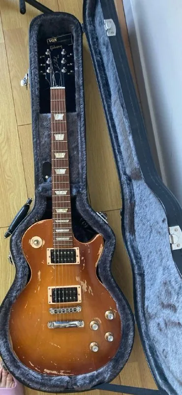 Gibson Les Paul Tribute 2011