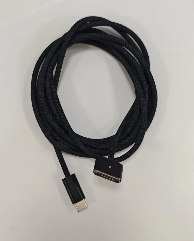 USB-C to MagSafe 3 Cable 1