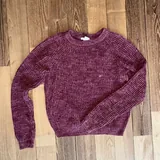 Свитеры Koton, H&M, Zara, поло Levi Strauss & Co, спортивный бра Nike 2
