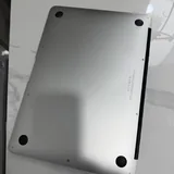 MacBook Air 13-inch 2017 4