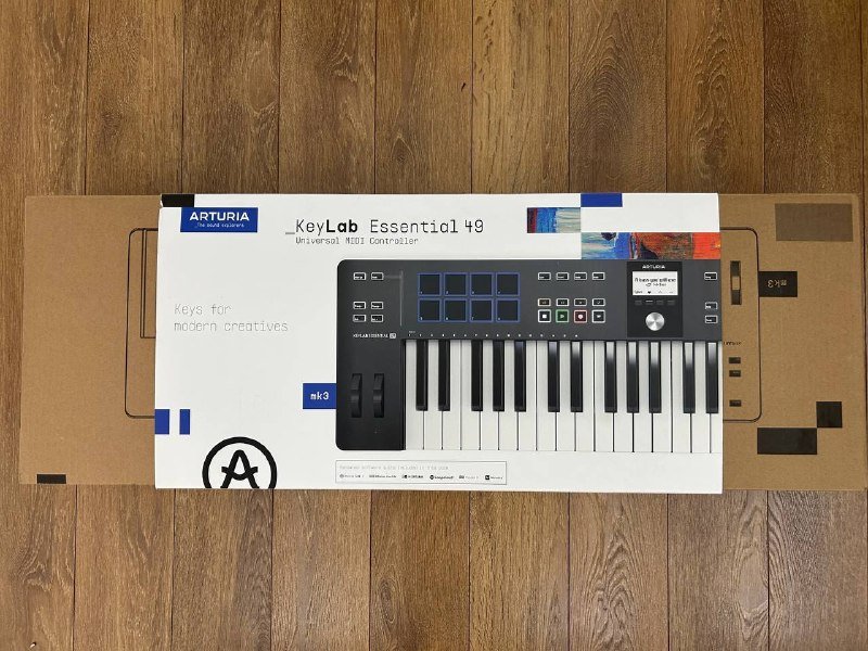 MIDI контроллер Arturia KeyLab Essential 49 MK3 Black 3
