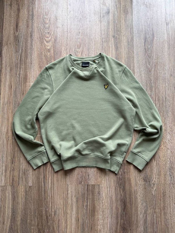 Свитшот Daily Paper, Lyle&Scott, Худи Fred Perry, Nike, Джемпер Sergio Tacchini, Лонгслив The North Face, Жилетка The Stronghold, Ветровка Lacoste, Жилетка Nike 2
