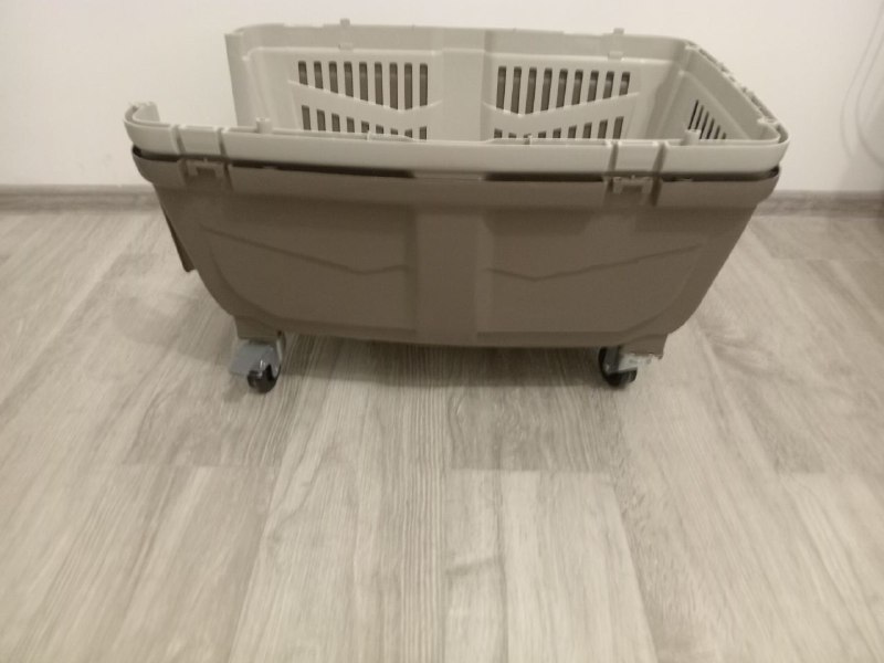 Переноска авиабокс для собаки на колёсах до 30 кг 3