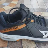Женские Brooks Ghost 16 GTX, унисекс Mizuno Wave Panthera 6
