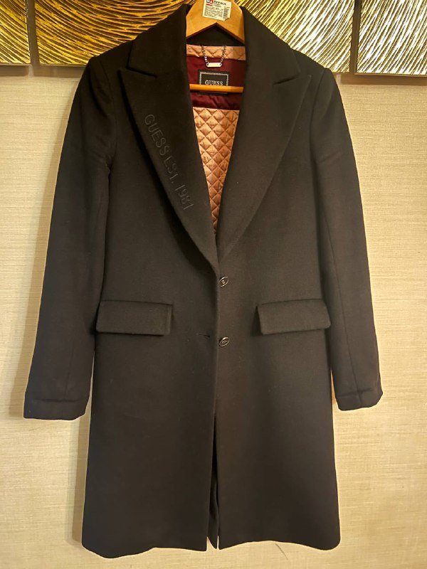 женское пальто Guess размер S