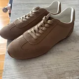 Women’s Tomas Manz sneakers 1