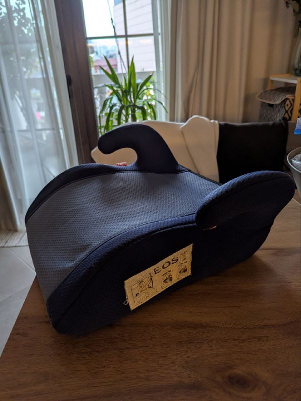 Бустер для ребенка 8-12 лет в авто