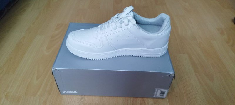 Белые мужские кроссовки размер 44