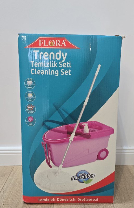 Ведро на колёсиках с ручкой и швабра 1