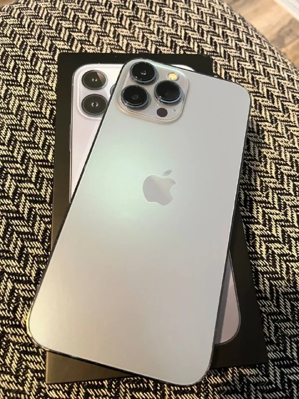 iPhone 13 Pro 256GB Sierra Blue 1