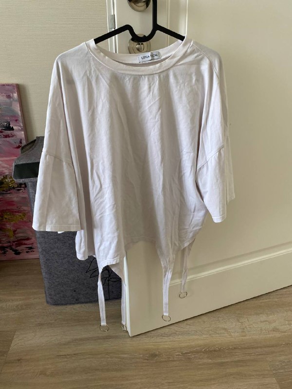 Leggings, tops, and sweaters 3