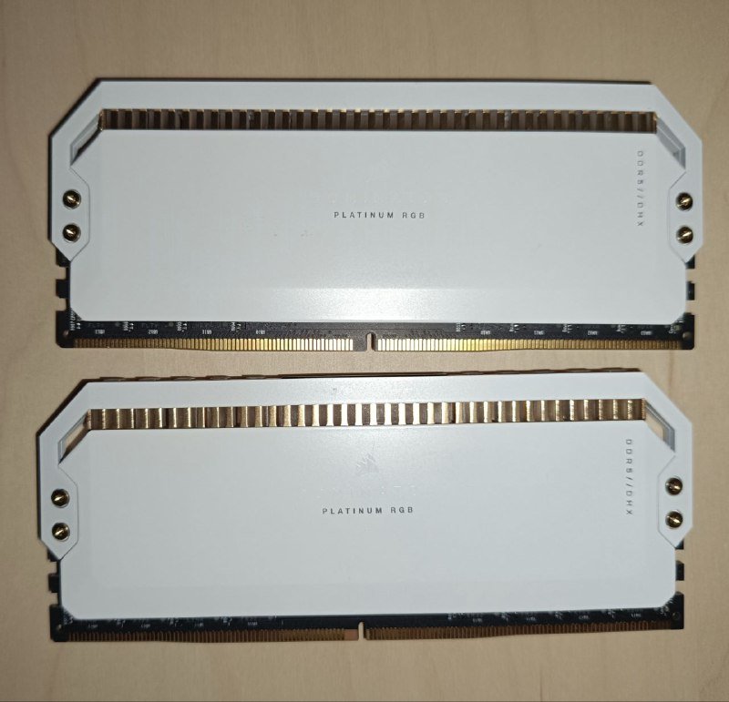 Corsair Dominator Platinum RGB 64GB DDR5 5200MT/s RAM