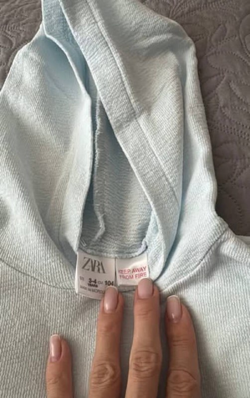 Футболка Zara, две машинки, карманная дорожная игра 2