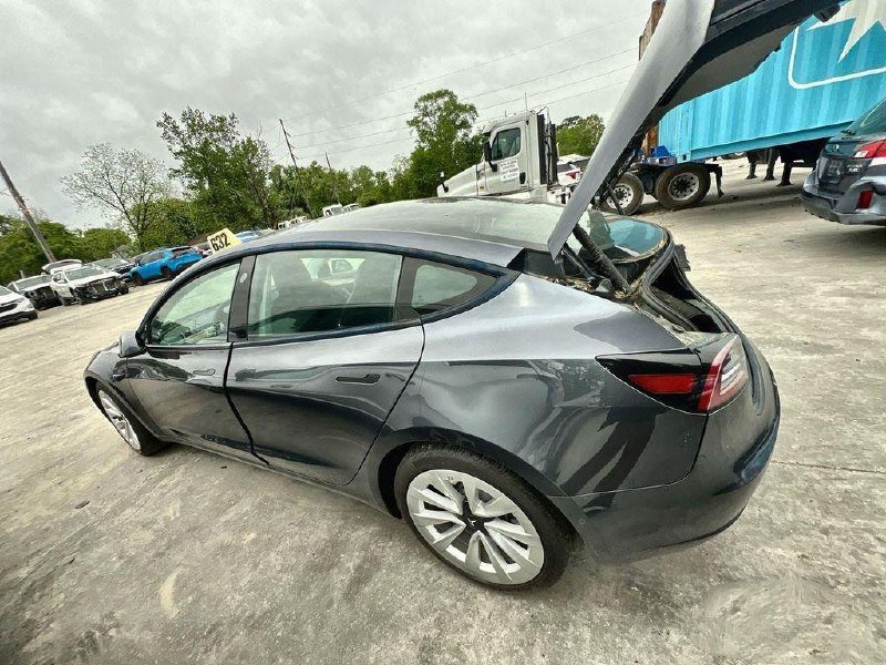 Tesla Model 3 Standard Range Plus 3