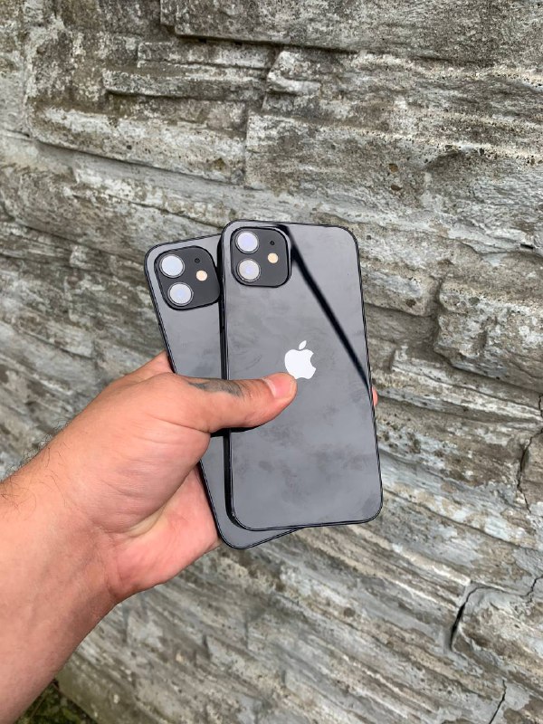 iPhone 13 Pro 256GB Gold, iPhone 13 Pro 256GB Graphite, iPhone 12mini 64GB White, iPhone 12 64GB Blue 4