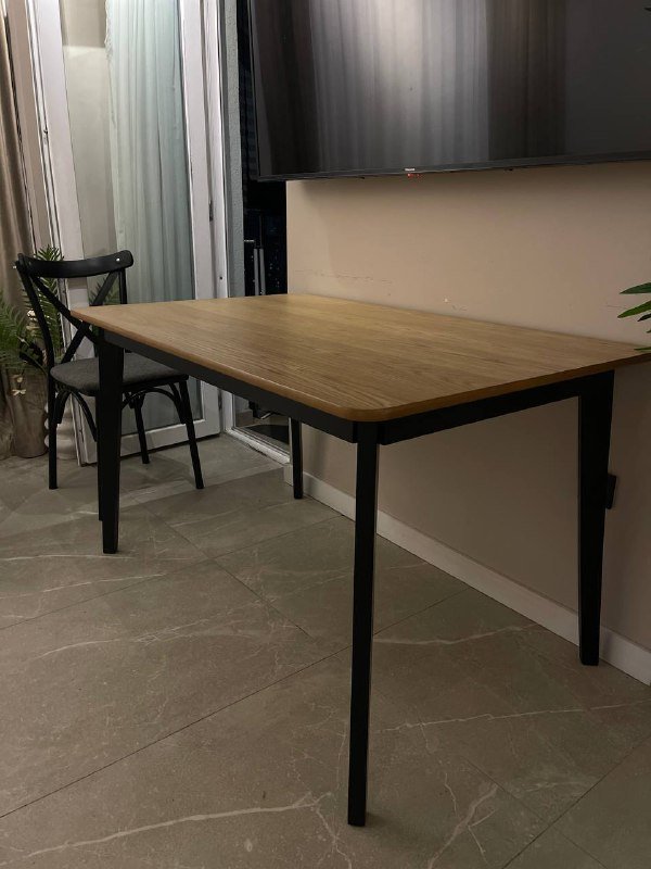 4 стула, стол 1,30 на 80 5