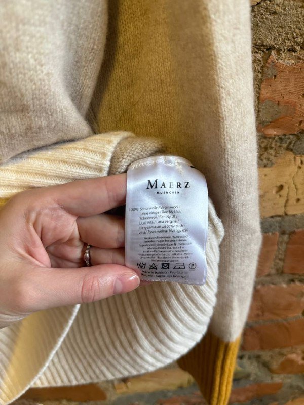 шерстяной свитер 40 размер 3