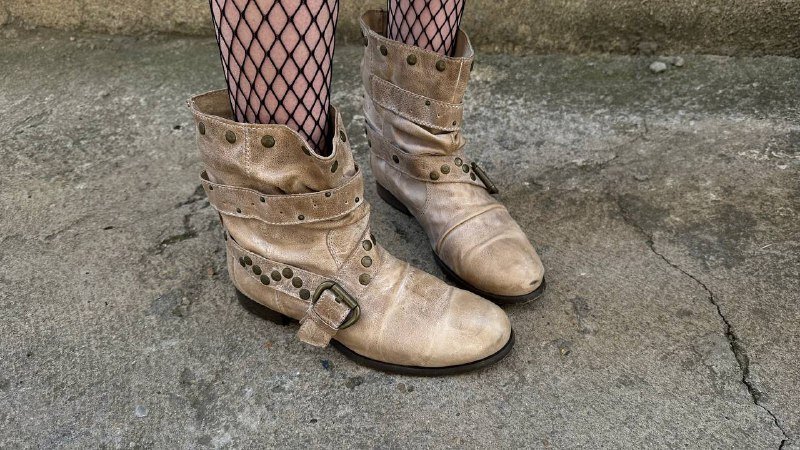 Зимние сапоги, ботинки, пальто и куртки женские 2