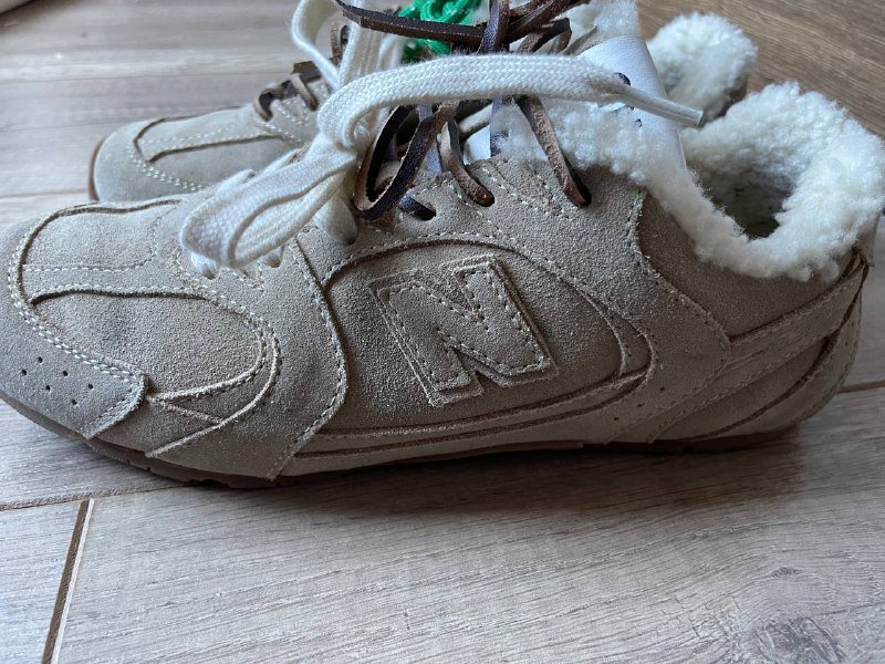 New Balance x Miu Miu кроссовки с мехом размер 36 3