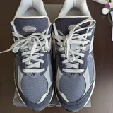 Кроссовки New Balance 2002 2