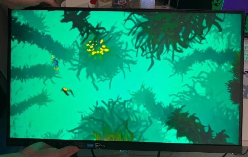 Игровой монитор Lenovo Legion Y27qf-30 2K 240Hz с дефектом