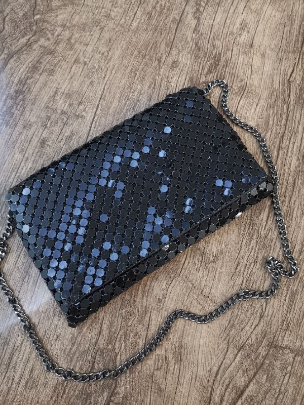 Сумка-клатч черная с цепочкой