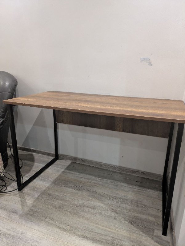 Стул, рабочий стол с металлическими ножками, деревянный стол 3