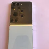 Samsung Galaxy Z Flip 5 3