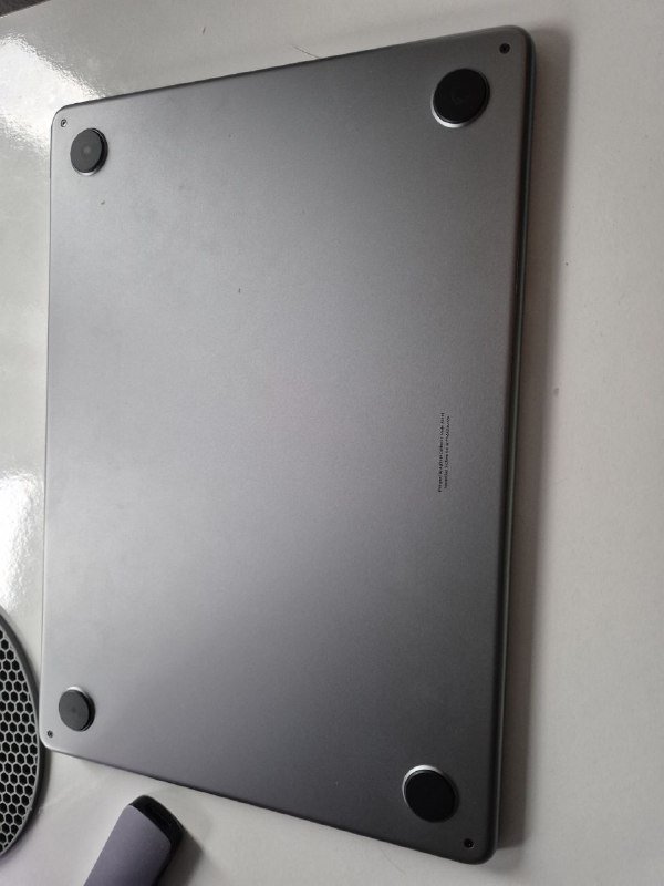 MacBook Air 13" M2 8/512 Space Gray 4