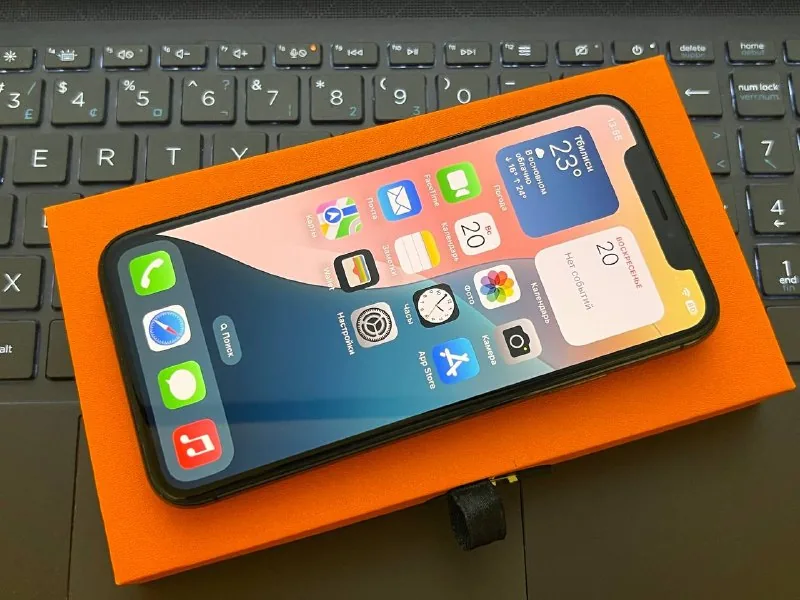 iPhone XS 256 ГБ 1