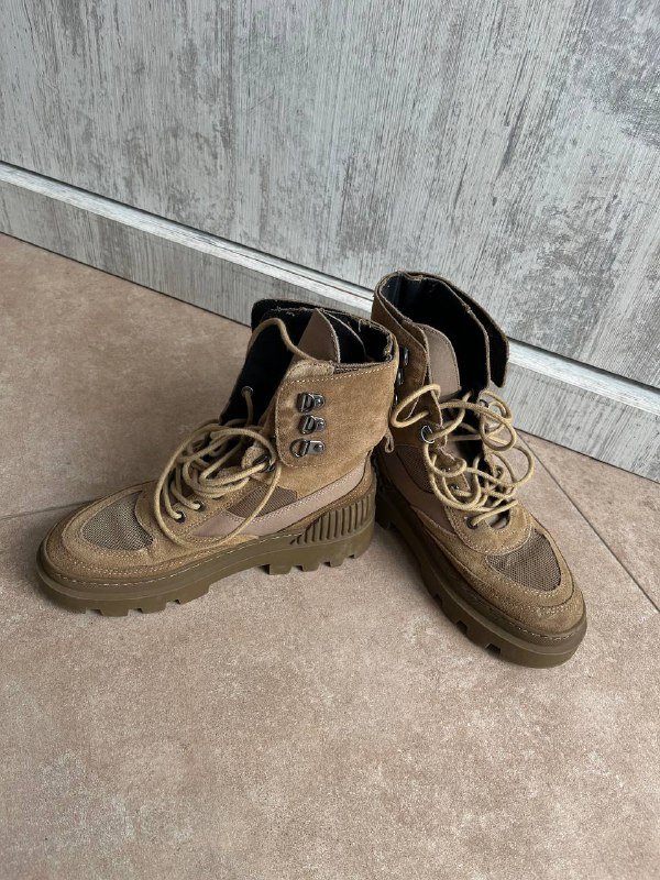 Ботики Zara из натуральной замши, размер 36 2