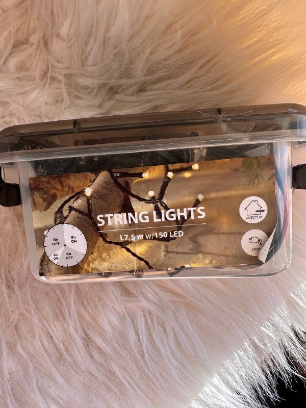 Гирлянда, кружки, обложка, масло для волос, книги