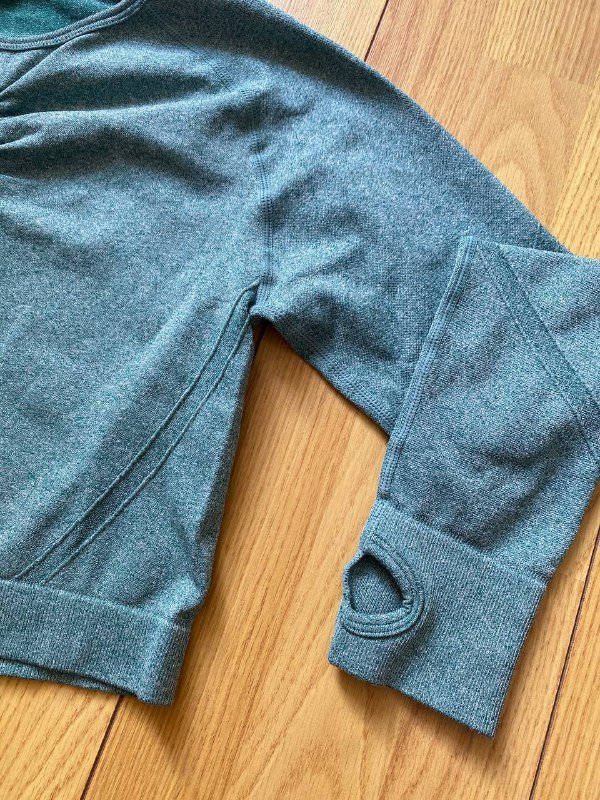 Спортивный лонгслив, майка, топ с шортами 2