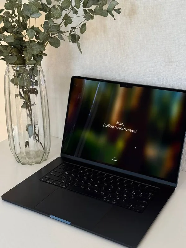 MacBook Air 15 M2 1