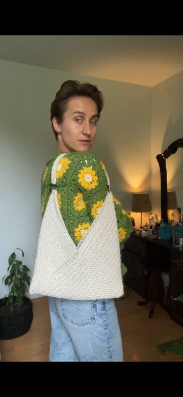 Кардиган, топ-корсет, шопер-сумка, белая сумка 4