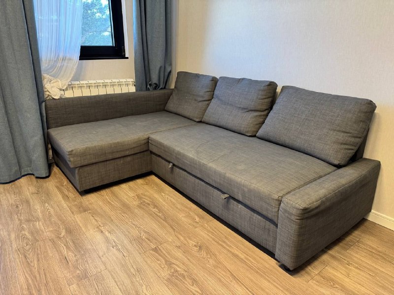 Диван IKEA угловой FRIHETEN 1
