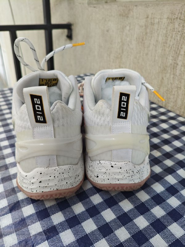 Кроссовки Adidas Mens Exhibit A GX3438 белые новые 3