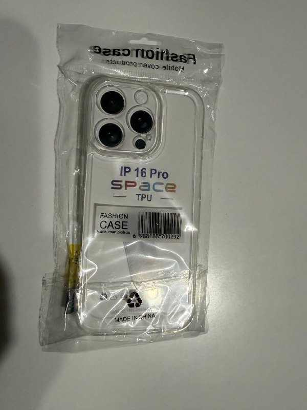 Комплект чехлов и защитных стекол для iPhone 16 Pro 4