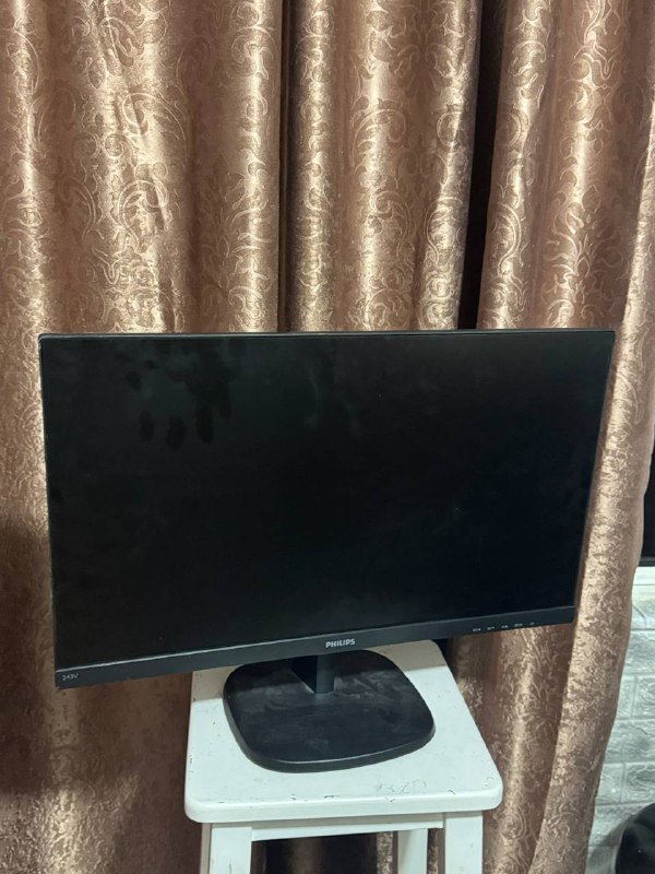 Монитор Philips 2